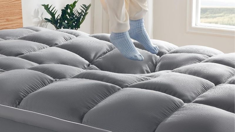 Choosing the Best Mattress Pad for Back Pain