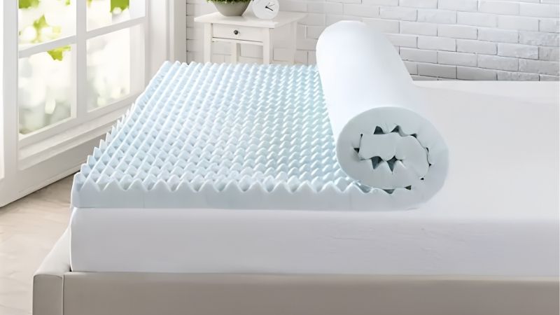 Matching the Best Mattress Topper for Bad Back Support to How You Sleep